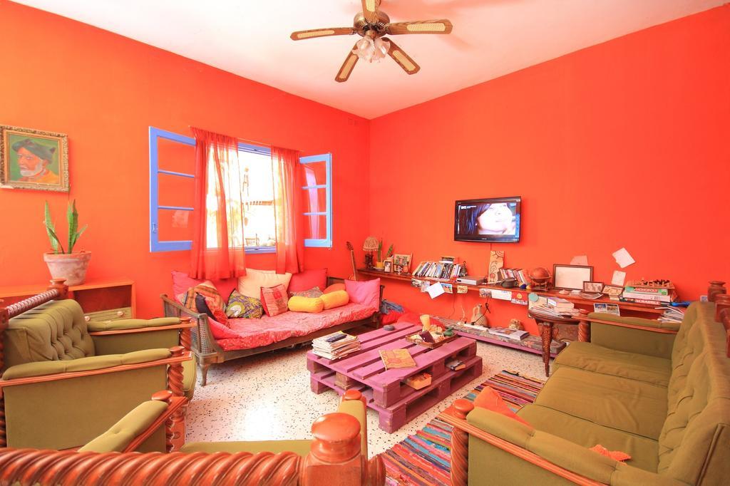Boho Hostel San Ġiljan Buitenkant foto